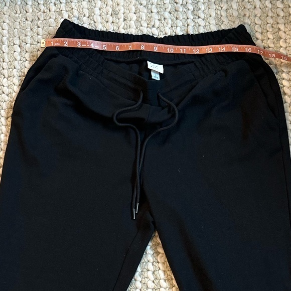 Black Sweats Joggers High-Rise Ankle Length Taper
Knit Pants - A New Day™ - Picture 3 of 15